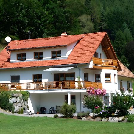 Апартаменти Haus Sum Обервольфах Екстер'єр фото