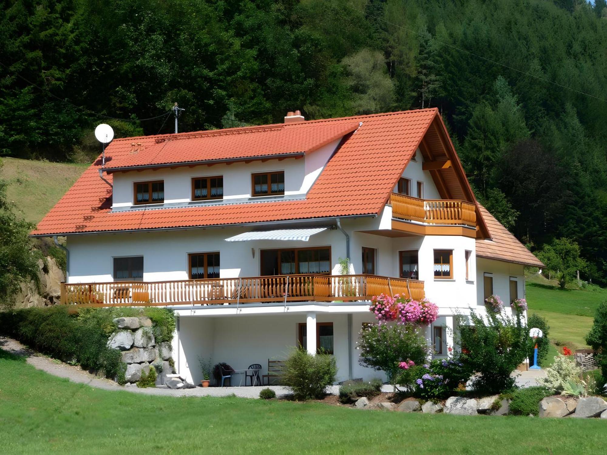 Апартаменти Haus Sum Обервольфах Екстер'єр фото